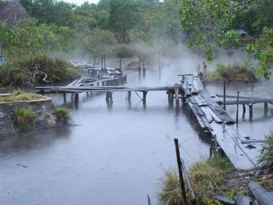 Suối khoáng nóng Kim Bôi thơ mộng