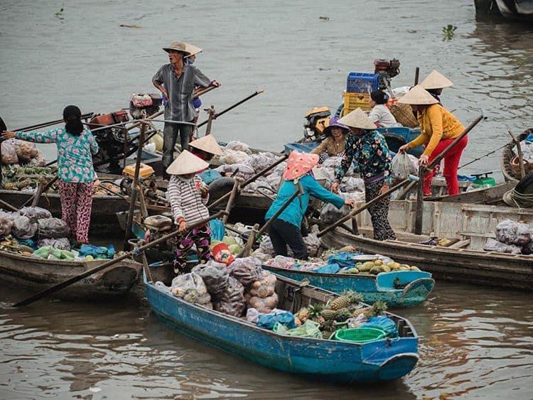 Chợ nổi Cà Mau 