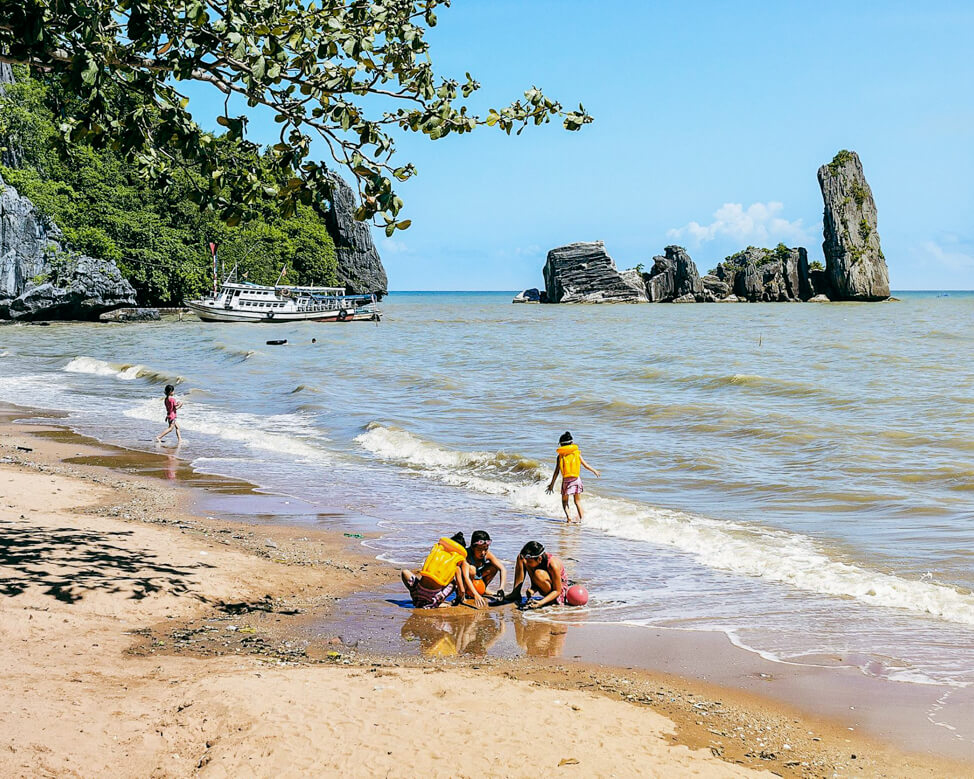 hòn phụ tử