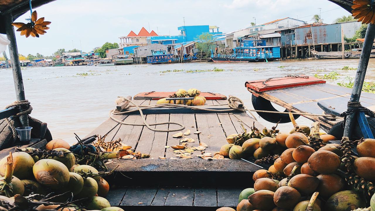 chợ nổi cái bè