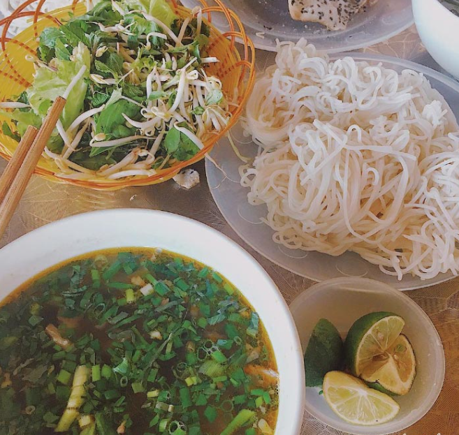 Bún bò đò trai